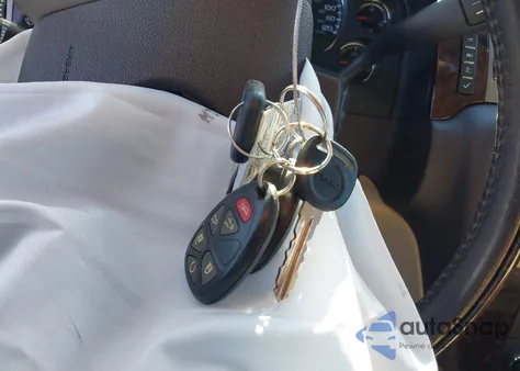 2012 GMC Yukon Xl 1500 Denali из США, поврежденный, VIN 1GKS2MEF7CR284531